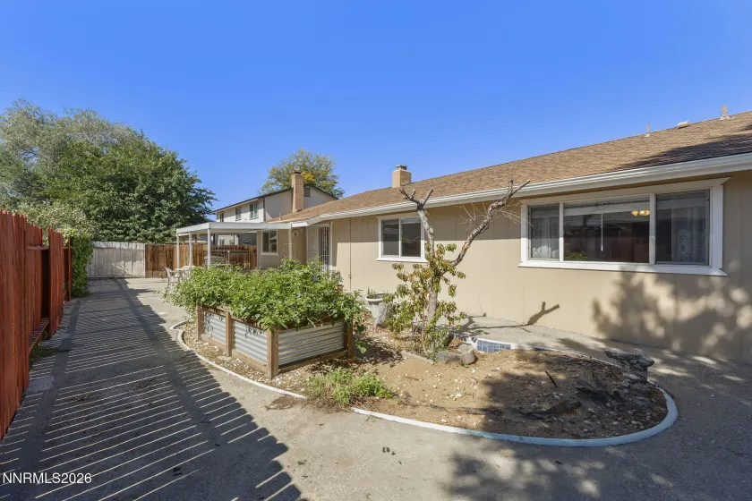 2411 Monte Verde, Sparks, Nevada 89434, 4 Bedrooms Bedrooms, ,2 BathroomsBathrooms,Residential,Residential,Monte Verde,0,260012567