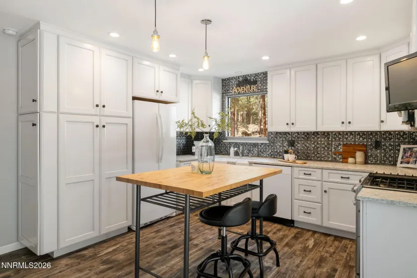 101 Gold Hill, Zephyr Cove, Nevada 89448, 3 Bedrooms Bedrooms, ,2 BathroomsBathrooms,Residential,Residential,Gold Hill,0,260012575