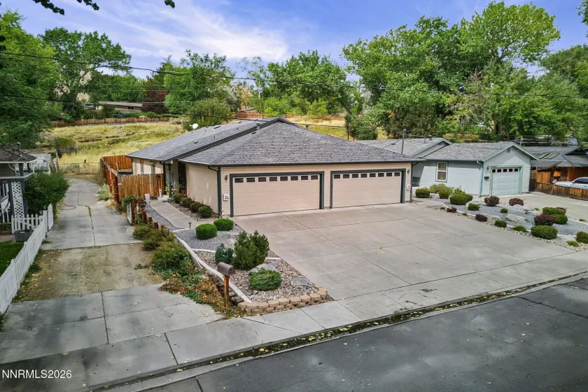 1006 Minnesota, Carson City, Nevada 89703, 4 Bedrooms Bedrooms, ,4 BathroomsBathrooms,Residential Income,Residential,Minnesota,0,260012578