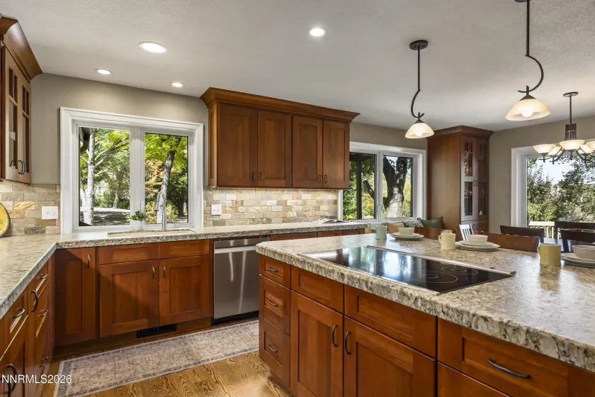 3467 Mount Rose, Reno, Nevada 89511, 3 Bedrooms Bedrooms, ,4 BathroomsBathrooms,Residential,Residential,Mount Rose,0,260012582