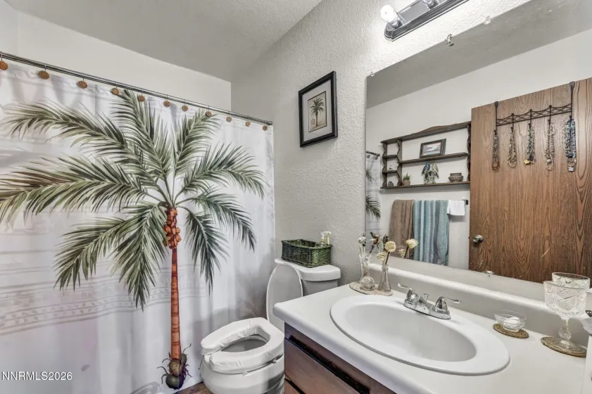 1331 Kimmerling, Gardnerville, Nevada 89460, 4 Bedrooms Bedrooms, ,4 BathroomsBathrooms,Residential Income,Residential,Kimmerling,0,260012584