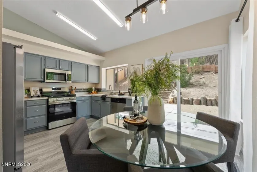 7295 Lindsey, Sparks, Nevada 89436, 3 Bedrooms Bedrooms, ,2 BathroomsBathrooms,Residential,Residential,Lindsey,0,260012586