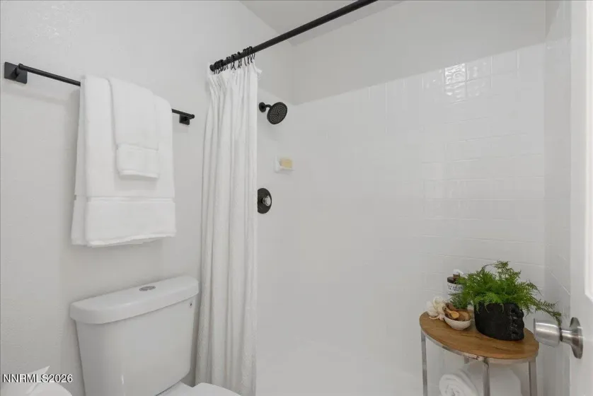 7295 Lindsey, Sparks, Nevada 89436, 3 Bedrooms Bedrooms, ,2 BathroomsBathrooms,Residential,Residential,Lindsey,0,260012586