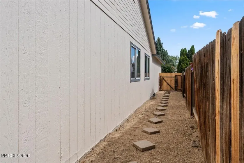 7295 Lindsey, Sparks, Nevada 89436, 3 Bedrooms Bedrooms, ,2 BathroomsBathrooms,Residential,Residential,Lindsey,0,260012586