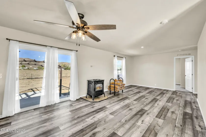 1020 8th, Silver Springs, Nevada 89429, 4 Bedrooms Bedrooms, ,2 BathroomsBathrooms,Residential,Residential,8th,0,260012588