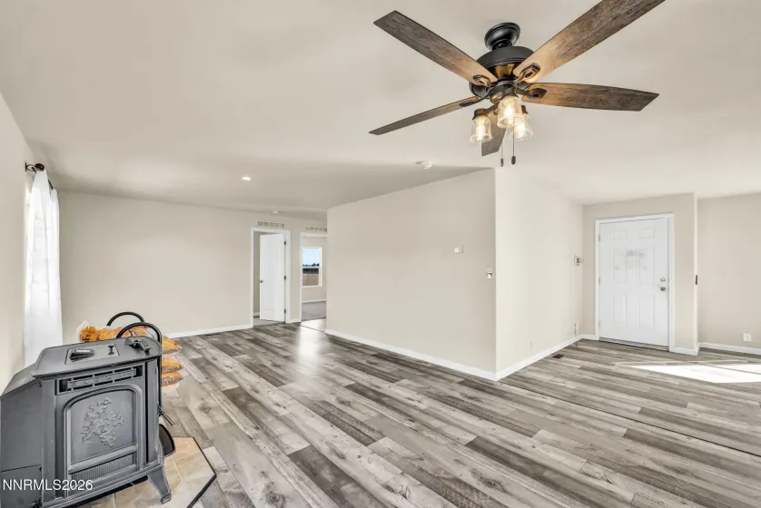 1020 8th, Silver Springs, Nevada 89429, 4 Bedrooms Bedrooms, ,2 BathroomsBathrooms,Residential,Residential,8th,0,260012588