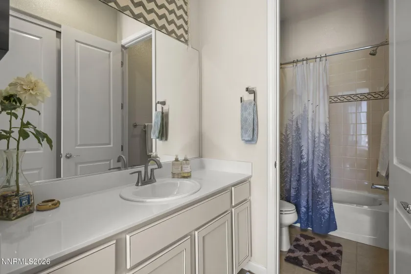 9817 Dyevera, Reno, Nevada 89521, 4 Bedrooms Bedrooms, ,4 BathroomsBathrooms,Residential,Residential,Dyevera,0,260012611