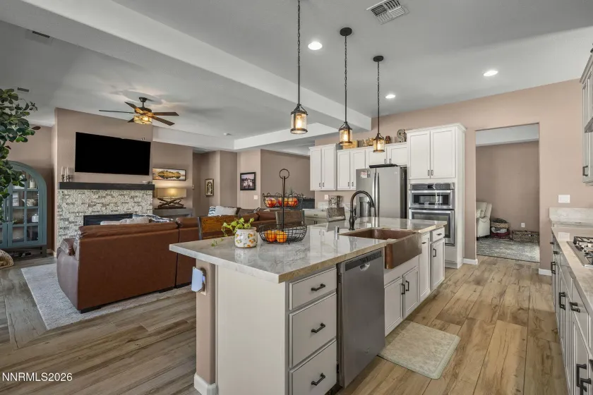 9817 Dyevera, Reno, Nevada 89521, 4 Bedrooms Bedrooms, ,4 BathroomsBathrooms,Residential,Residential,Dyevera,0,260012611