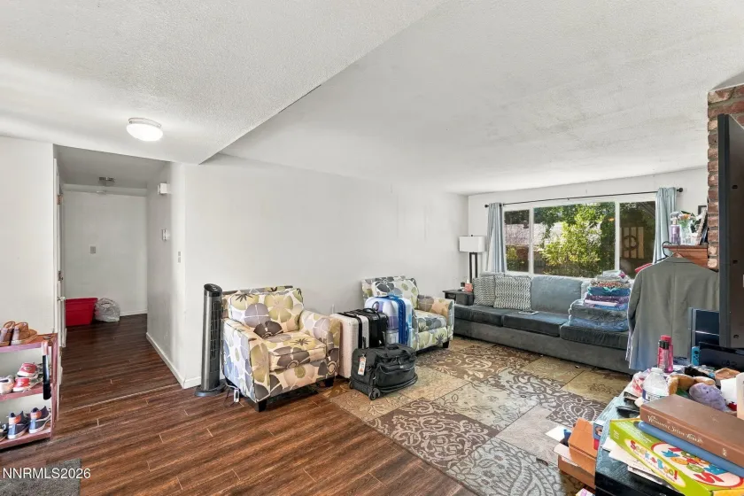 501 Penny, Sparks, Nevada 89431, 4 Bedrooms Bedrooms, ,2 BathroomsBathrooms,Residential,Residential,Penny,0,260012616