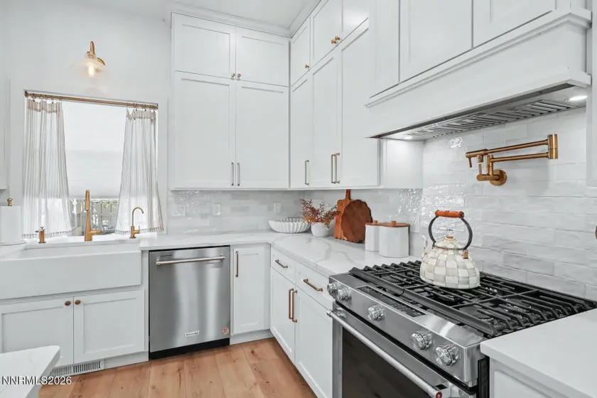 596 Taylor, Fallon, Nevada 89406, 6 Bedrooms Bedrooms, ,3 BathroomsBathrooms,Residential,Residential,Taylor,0,260012621