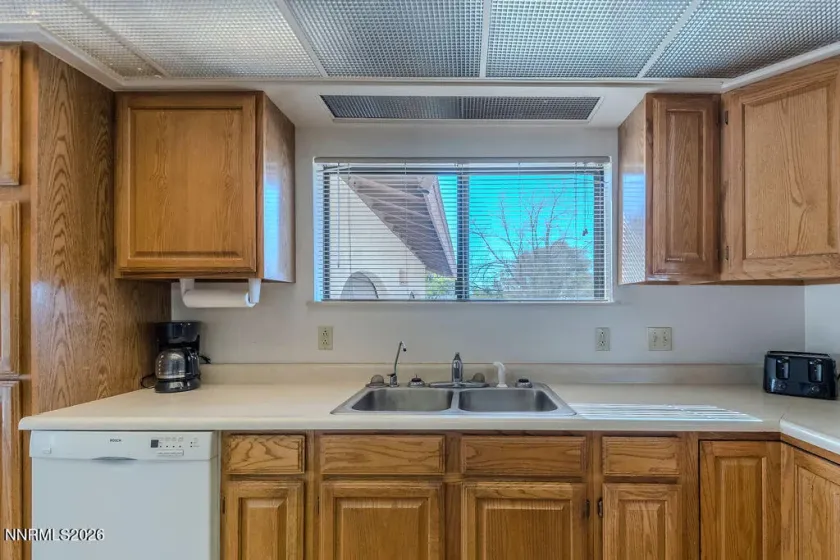 1145 Mclean, Fallon, Nevada 89406, 2 Bedrooms Bedrooms, ,3 BathroomsBathrooms,Residential,Residential,Mclean,0,260012622