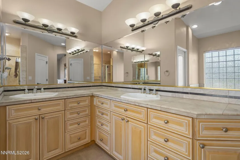 100 Gazelle, Reno, Nevada 89511, 4 Bedrooms Bedrooms, ,3 BathroomsBathrooms,Residential,Residential,Gazelle,0,260012637