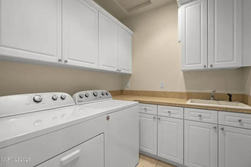 100 Gazelle, Reno, Nevada 89511, 4 Bedrooms Bedrooms, ,3 BathroomsBathrooms,Residential,Residential,Gazelle,0,260012637