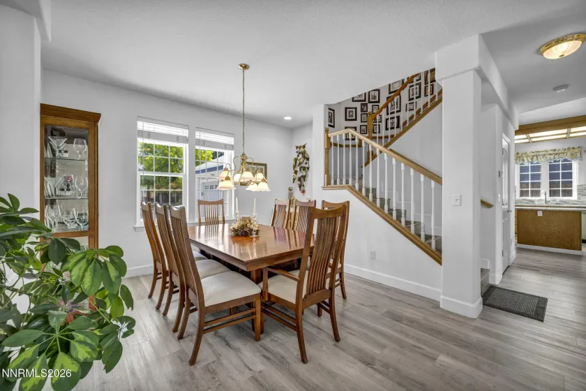 1724 Pinoak, Carson City, Nevada 89703, 4 Bedrooms Bedrooms, ,3 BathroomsBathrooms,Residential,Residential,Pinoak,0,260012590