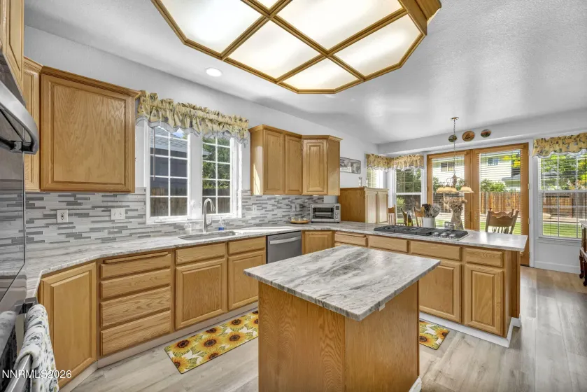 1724 Pinoak, Carson City, Nevada 89703, 4 Bedrooms Bedrooms, ,3 BathroomsBathrooms,Residential,Residential,Pinoak,0,260012590