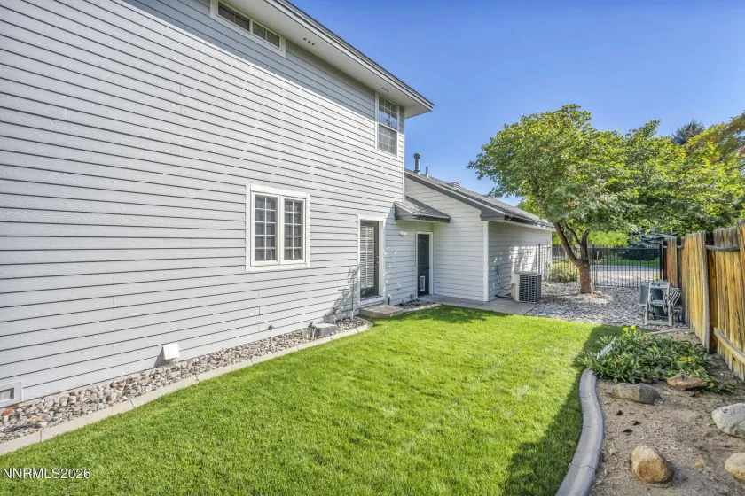 1724 Pinoak, Carson City, Nevada 89703, 4 Bedrooms Bedrooms, ,3 BathroomsBathrooms,Residential,Residential,Pinoak,0,260012590