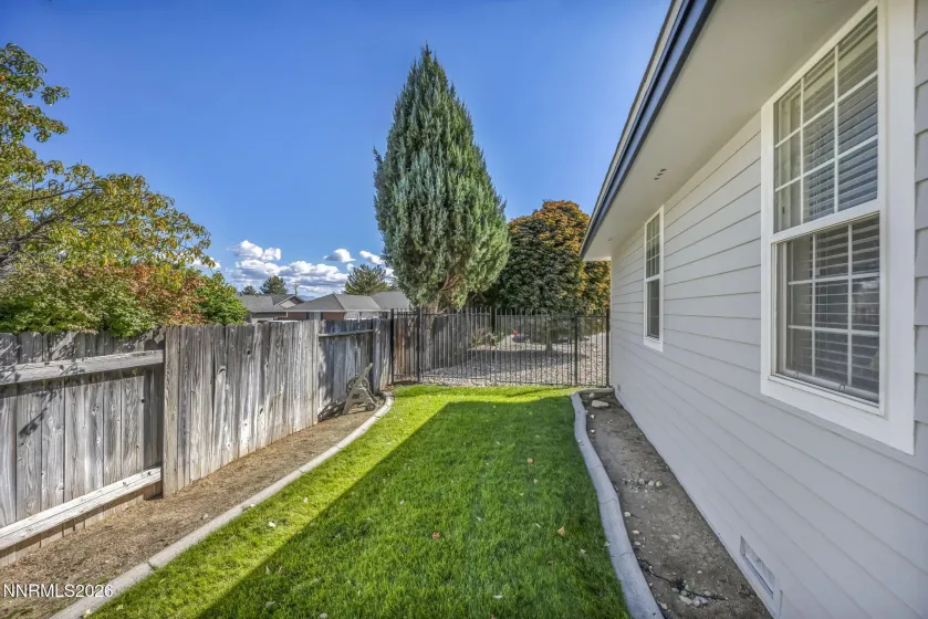 1724 Pinoak, Carson City, Nevada 89703, 4 Bedrooms Bedrooms, ,3 BathroomsBathrooms,Residential,Residential,Pinoak,0,260012590
