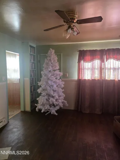215 E, Hawthorne, Nevada 89415, 3 Bedrooms Bedrooms, ,2 BathroomsBathrooms,Residential,Residential,E,0,260012592