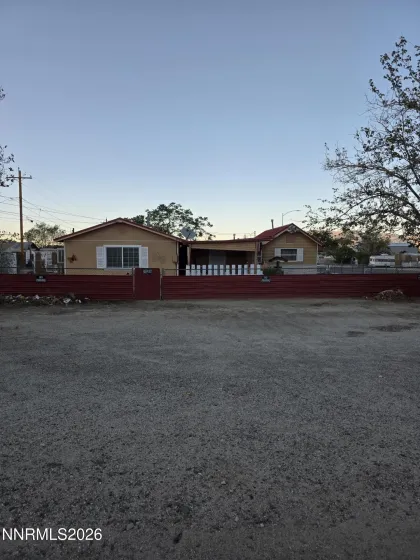 215 E, Hawthorne, Nevada 89415, 3 Bedrooms Bedrooms, ,2 BathroomsBathrooms,Residential,Residential,E,0,260012592