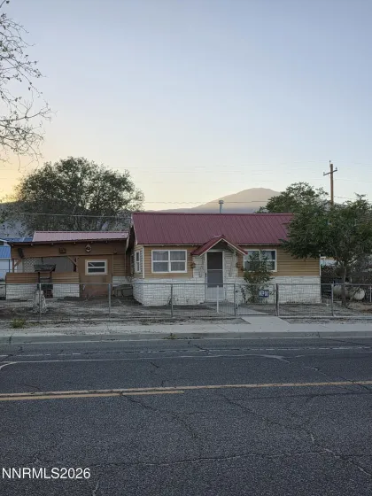 215 E, Hawthorne, Nevada 89415, 3 Bedrooms Bedrooms, ,2 BathroomsBathrooms,Residential,Residential,E,0,260012592