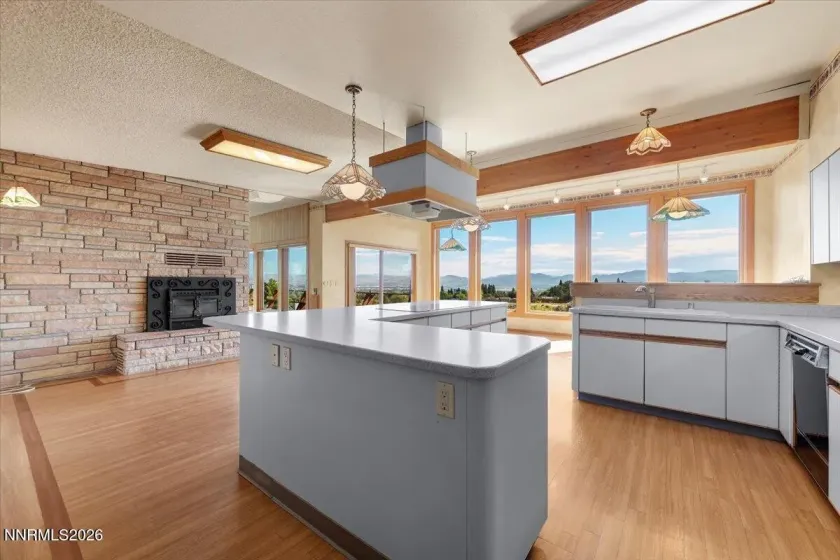 1560 Kestrel, Reno, Nevada 89509, 4 Bedrooms Bedrooms, ,3 BathroomsBathrooms,Residential,Residential,Kestrel,0,260012593
