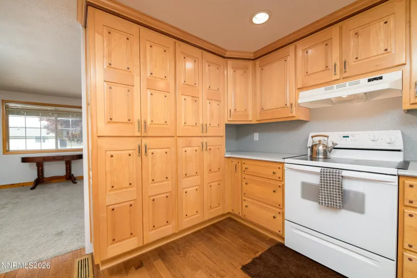 1393 Jobs Peak, Gardnerville, Nevada 89460, 3 Bedrooms Bedrooms, ,2 BathroomsBathrooms,Residential,Residential,Jobs Peak,0,260012599