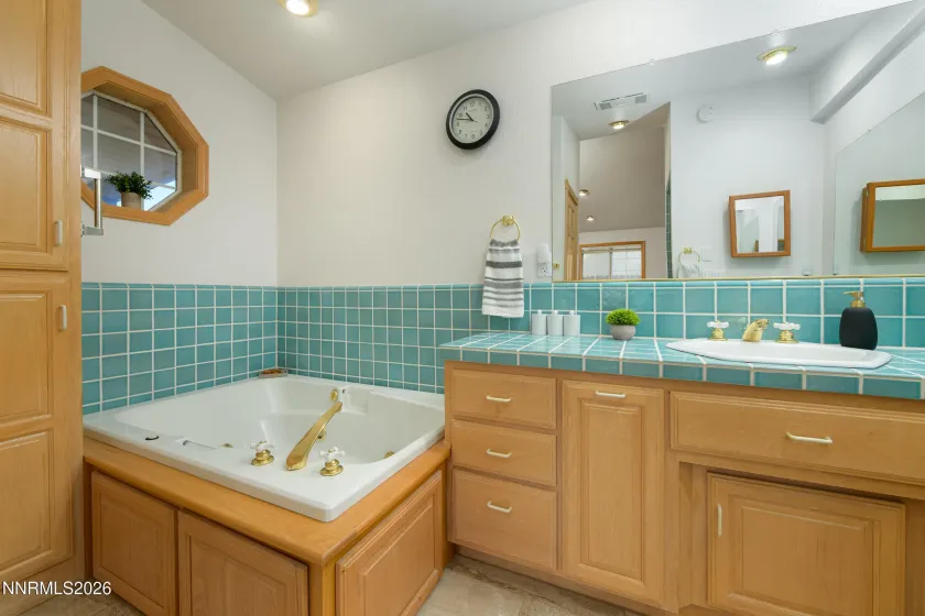 1393 Jobs Peak, Gardnerville, Nevada 89460, 3 Bedrooms Bedrooms, ,2 BathroomsBathrooms,Residential,Residential,Jobs Peak,0,260012599