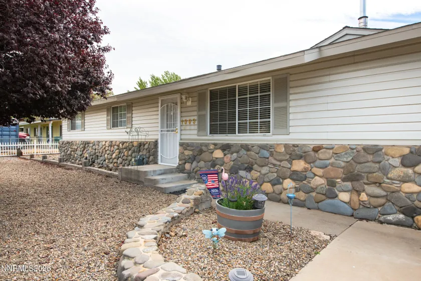 1393 Jobs Peak, Gardnerville, Nevada 89460, 3 Bedrooms Bedrooms, ,2 BathroomsBathrooms,Residential,Residential,Jobs Peak,0,260012599