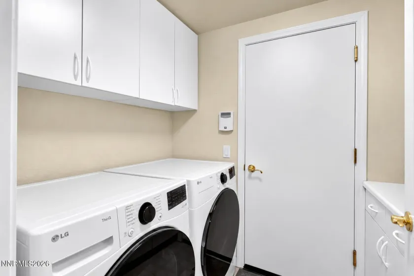 1770 Caughlin Creek, Reno, Nevada 89519, 3 Bedrooms Bedrooms, ,3 BathroomsBathrooms,Residential,Residential,Caughlin Creek,0,260012603