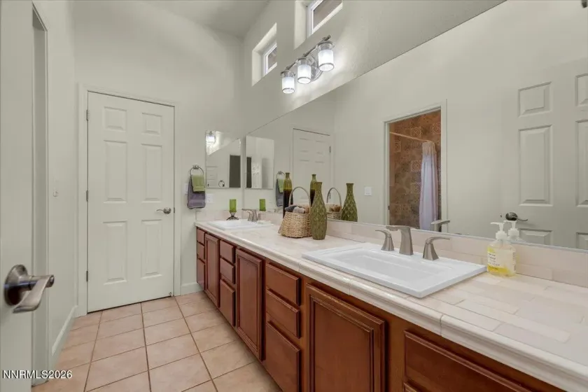8060 Saunto, Sparks, Nevada 89436, 4 Bedrooms Bedrooms, ,3 BathroomsBathrooms,Residential,Residential,Saunto,0,260012604
