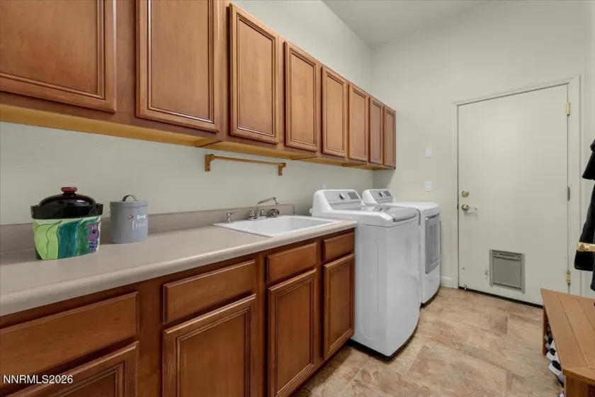 8060 Saunto, Sparks, Nevada 89436, 4 Bedrooms Bedrooms, ,3 BathroomsBathrooms,Residential,Residential,Saunto,0,260012604