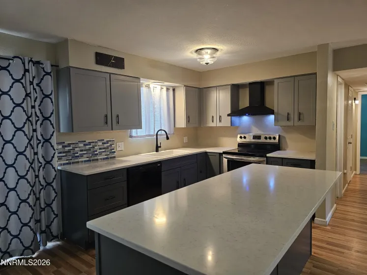 402 Corbett, Carson City, Nevada 89706, 2 Bedrooms Bedrooms, ,2 BathroomsBathrooms,Residential,Residential,Corbett,0,260012605