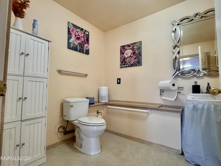 Bathroom - Building 480