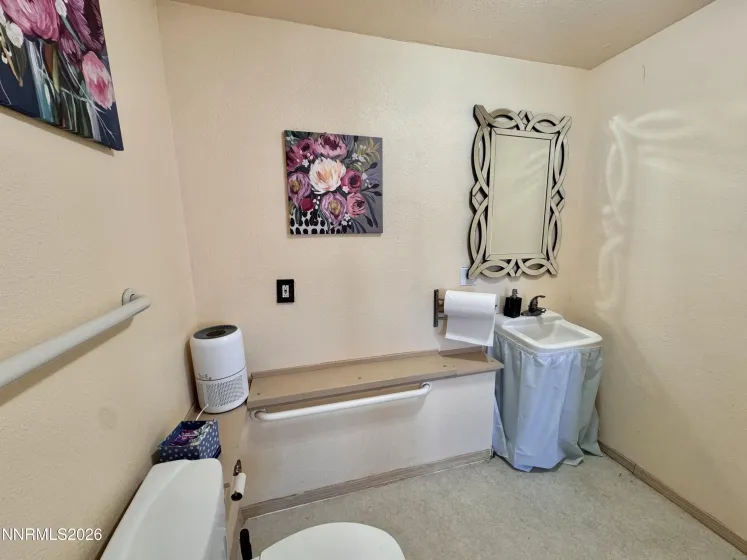 Bathroom - Building 480