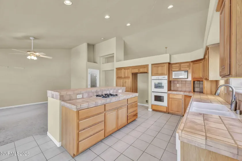 1138 Country Club, Minden, Nevada 89423, 3 Bedrooms Bedrooms, ,2 BathroomsBathrooms,Residential,Residential,Country Club,0,260012654