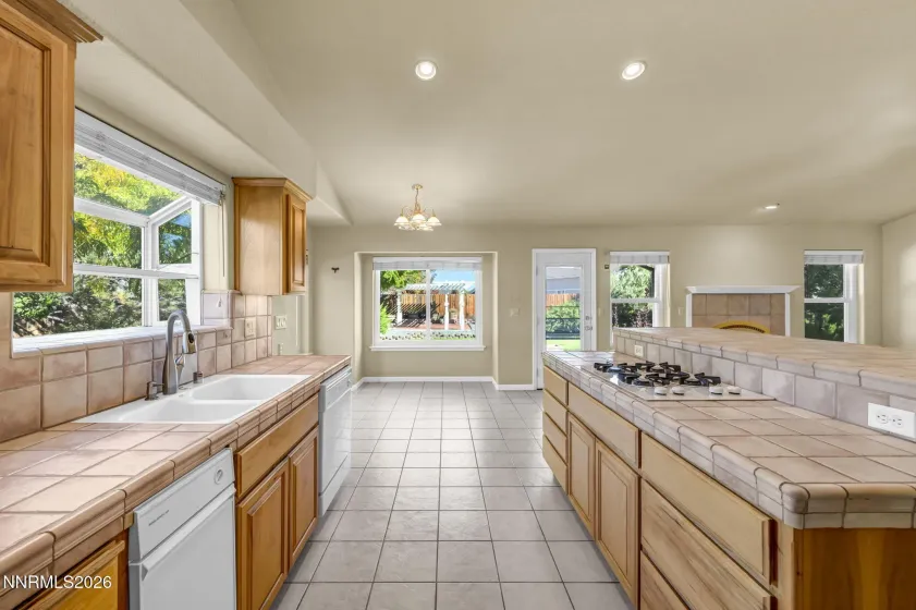 1138 Country Club, Minden, Nevada 89423, 3 Bedrooms Bedrooms, ,2 BathroomsBathrooms,Residential,Residential,Country Club,0,260012654