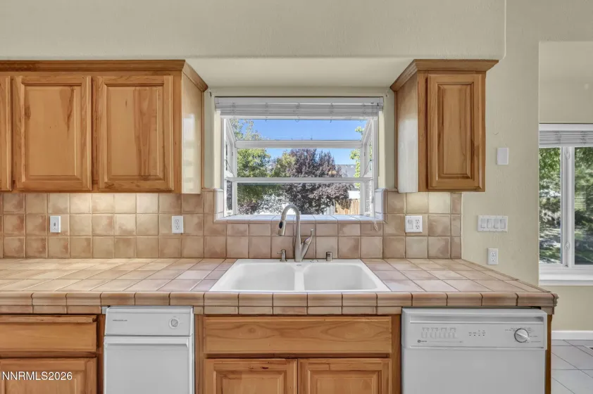 1138 Country Club, Minden, Nevada 89423, 3 Bedrooms Bedrooms, ,2 BathroomsBathrooms,Residential,Residential,Country Club,0,260012654