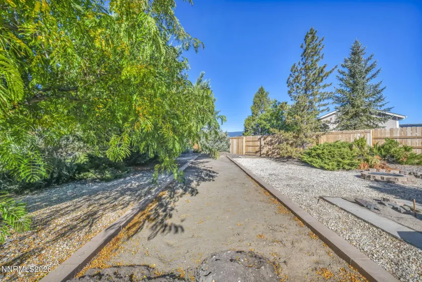 1138 Country Club, Minden, Nevada 89423, 3 Bedrooms Bedrooms, ,2 BathroomsBathrooms,Residential,Residential,Country Club,0,260012654