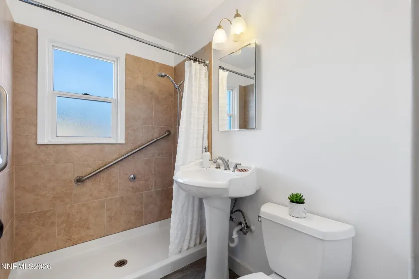 974 6th, Sparks, Nevada 89431, 2 Bedrooms Bedrooms, ,1 BathroomBathrooms,Residential,Residential,6th,0,260012666