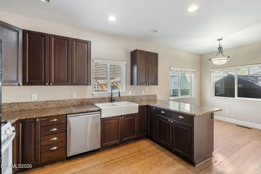 880 Salazar, Reno, Nevada 89509, 3 Bedrooms Bedrooms, ,3 BathroomsBathrooms,Residential,Residential,Salazar,0,260012669