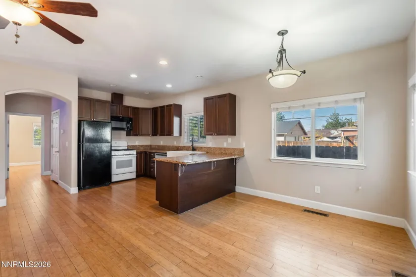 880 Salazar, Reno, Nevada 89509, 3 Bedrooms Bedrooms, ,3 BathroomsBathrooms,Residential,Residential,Salazar,0,260012669