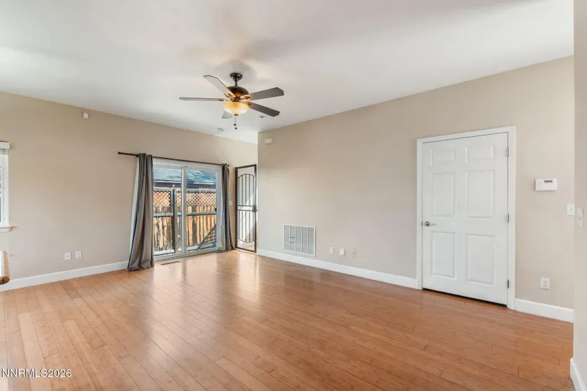 880 Salazar, Reno, Nevada 89509, 3 Bedrooms Bedrooms, ,3 BathroomsBathrooms,Residential,Residential,Salazar,0,260012669