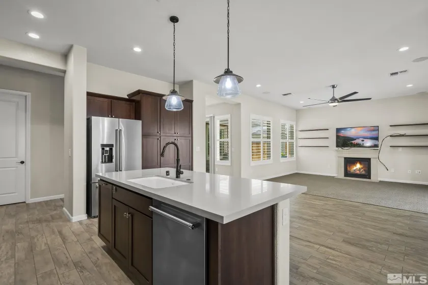 1987 Phaethon, Reno, Nevada 89521, 2 Bedrooms Bedrooms, ,3 BathroomsBathrooms,Residential,Residential,Phaethon,0,260012671