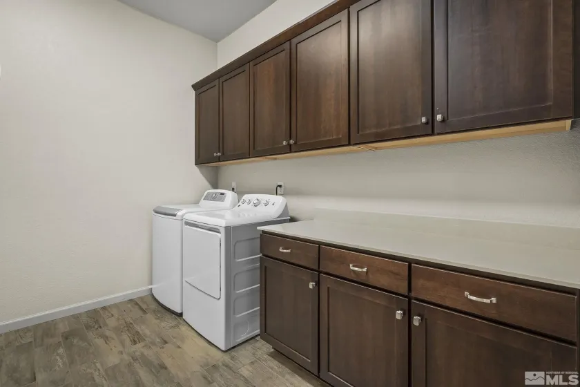 1987 Phaethon, Reno, Nevada 89521, 2 Bedrooms Bedrooms, ,3 BathroomsBathrooms,Residential,Residential,Phaethon,0,260012671