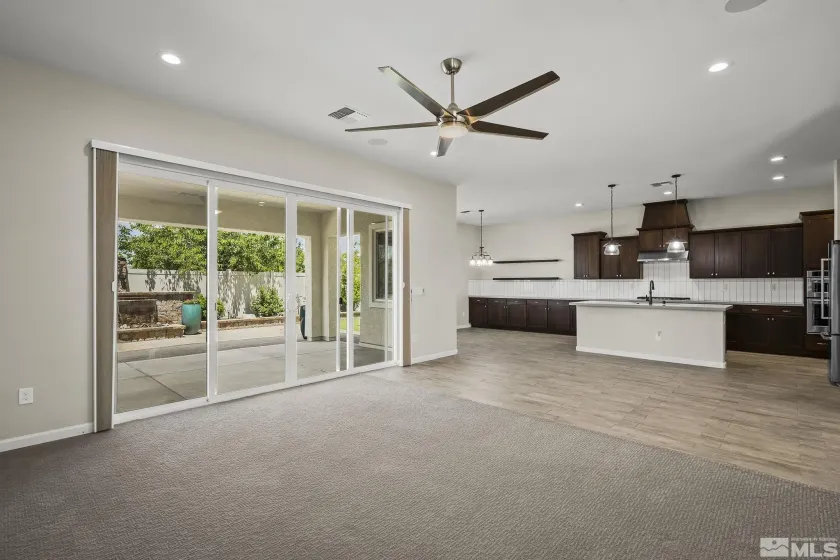 1987 Phaethon, Reno, Nevada 89521, 2 Bedrooms Bedrooms, ,3 BathroomsBathrooms,Residential,Residential,Phaethon,0,260012671
