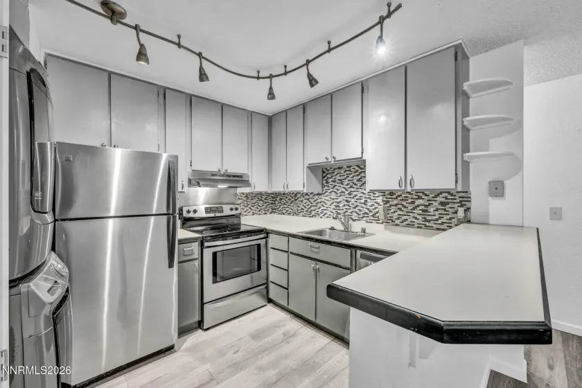 5015 Reggie, Reno, Nevada 89502, 2 Bedrooms Bedrooms, ,2 BathroomsBathrooms,Residential,Residential,Reggie,0,260012673