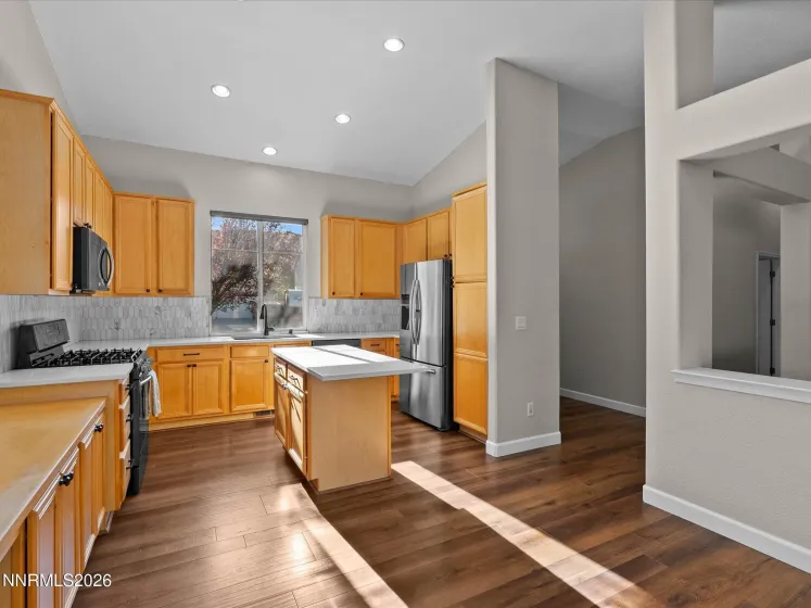 270 River Flow, Reno, Nevada 89523, 3 Bedrooms Bedrooms, ,2 BathroomsBathrooms,Residential,Residential,River Flow,0,260012677
