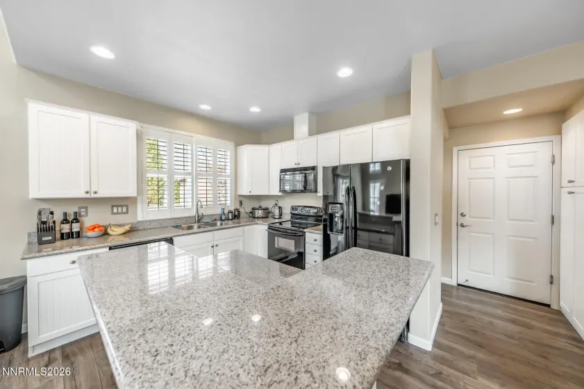 998 Marble Hills, Sparks, Nevada 89436, 2 Bedrooms Bedrooms, ,3 BathroomsBathrooms,Residential,Residential,Marble Hills,0,260003957