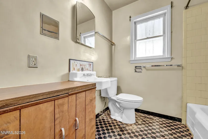1400 Davidson, Reno, Nevada 89509, 2 Bedrooms Bedrooms, ,2 BathroomsBathrooms,Residential,Residential,Davidson,0,260012691