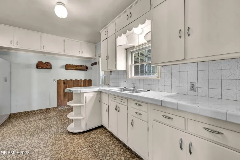 1400 Davidson, Reno, Nevada 89509, 2 Bedrooms Bedrooms, ,2 BathroomsBathrooms,Residential,Residential,Davidson,0,260012691